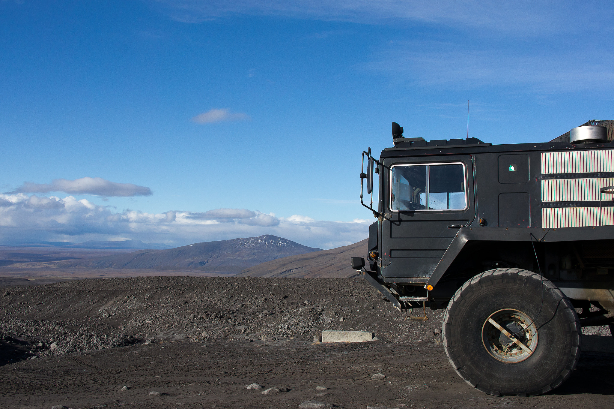 Sony E 18-200mm F3.5-6.3 OSS sample photo. Streets of iceland photography