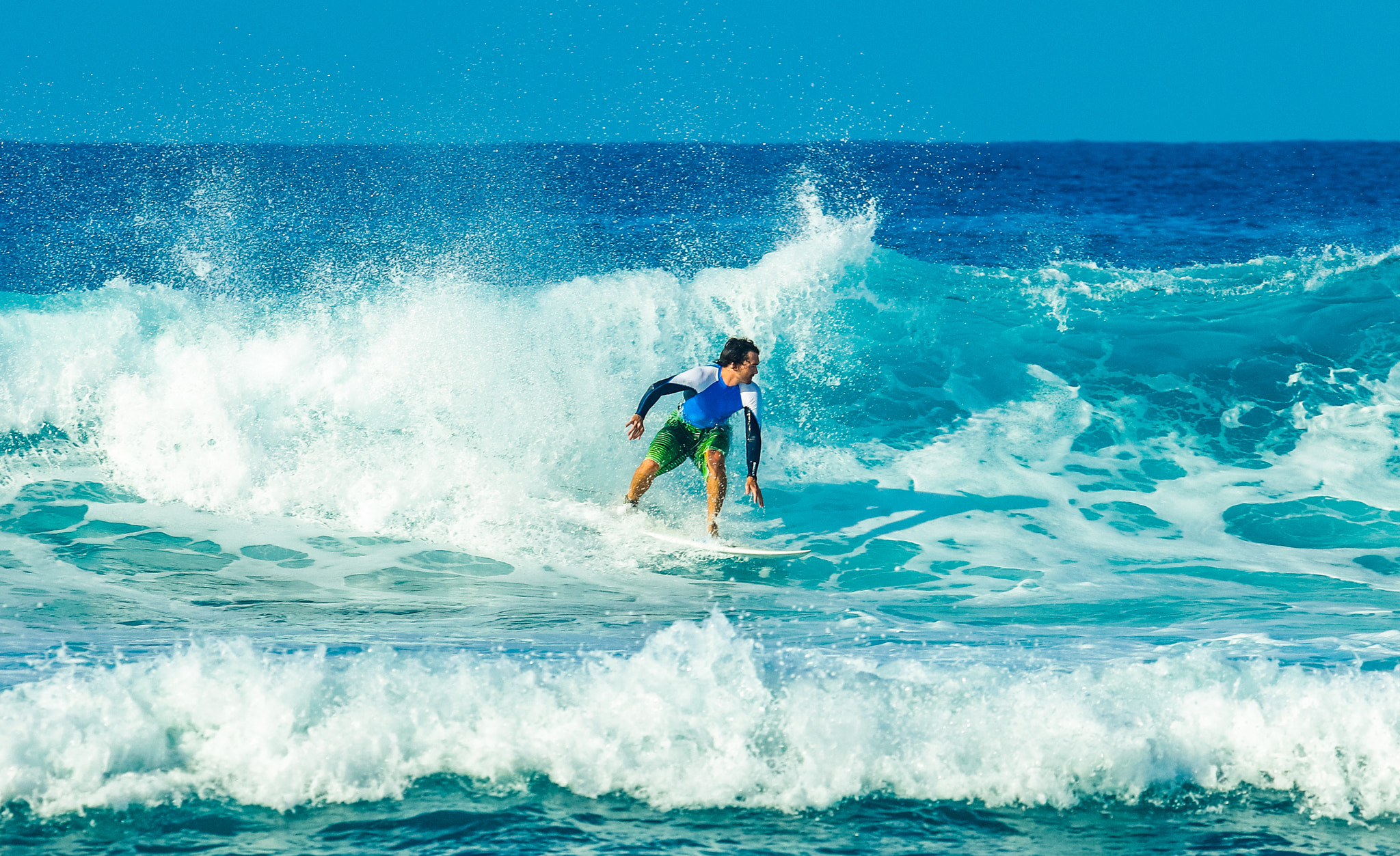 Canon EF 100-400mm F4.5-5.6L IS USM sample photo. Surfing in cayman photography