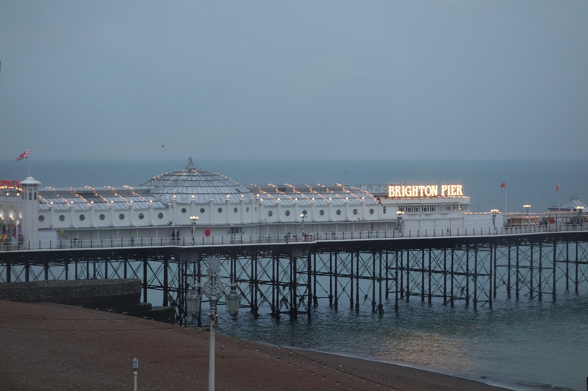 Minolta AF 28-85mm F3.5-4.5 New sample photo. When it's raining - brighton, uk photography
