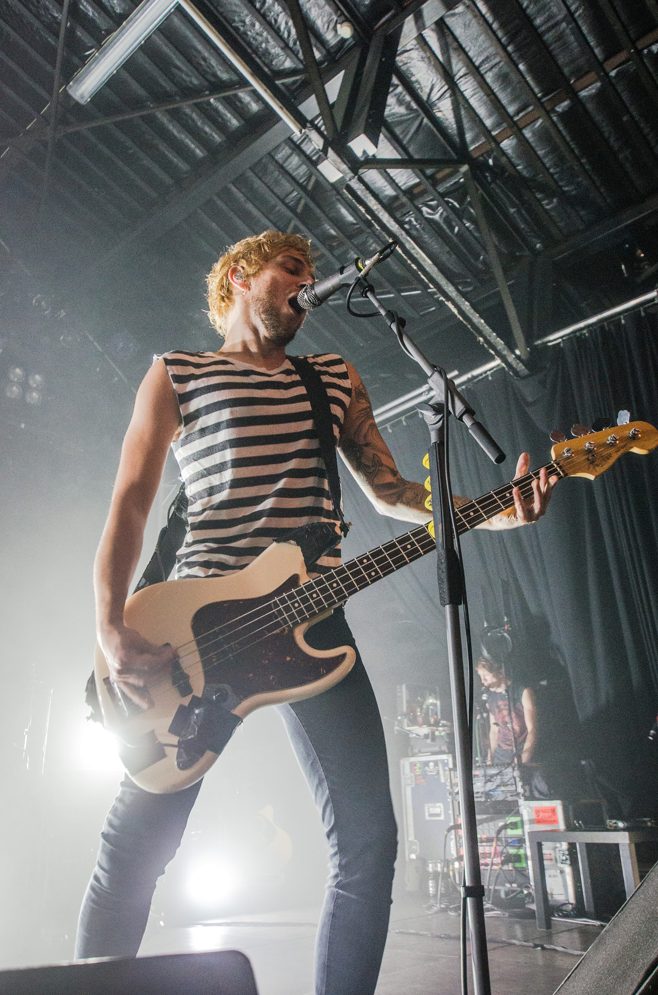 Sigma 10-20mm F3.5 EX DC HSM sample photo. Itchy poopzkid – live! photography