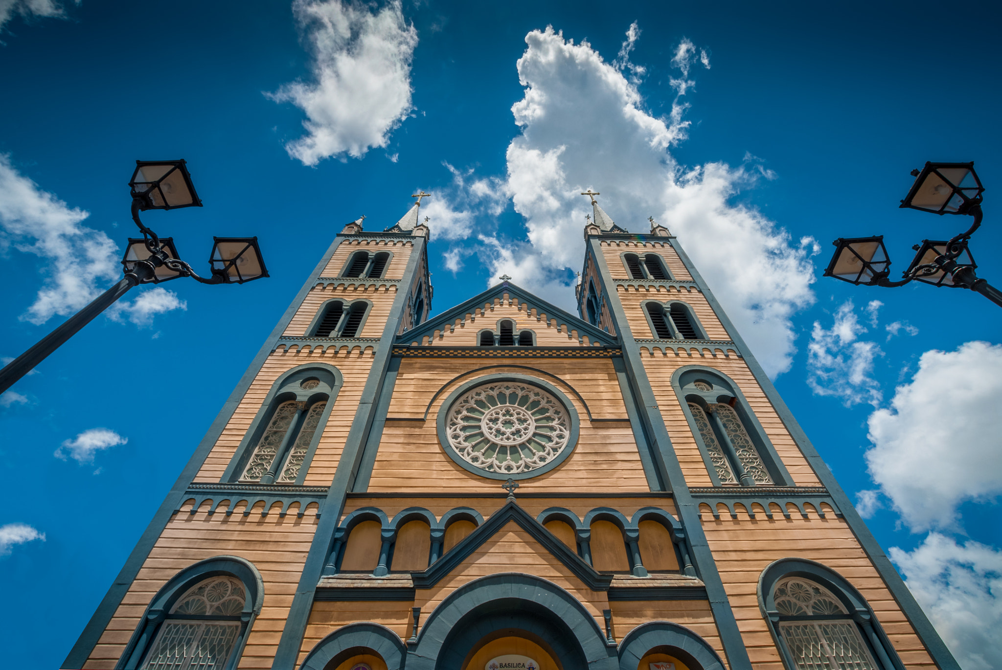 Samyang 14mm F2.8 ED AS IF UMC sample photo. Wooden cathedral in paramaribo, suriname photography