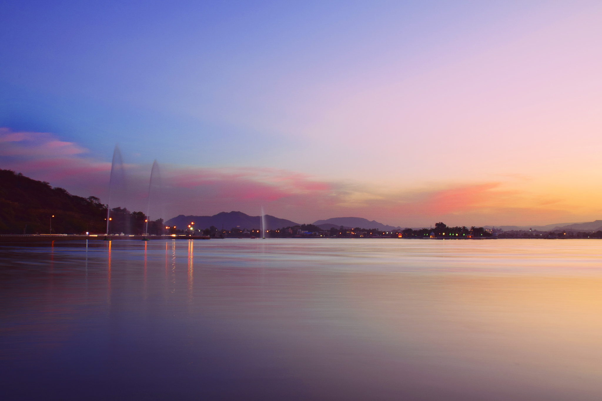 Nikon AF-S Nikkor 600mm F4D ED-IF II sample photo. Lake fateh sagar!  photography