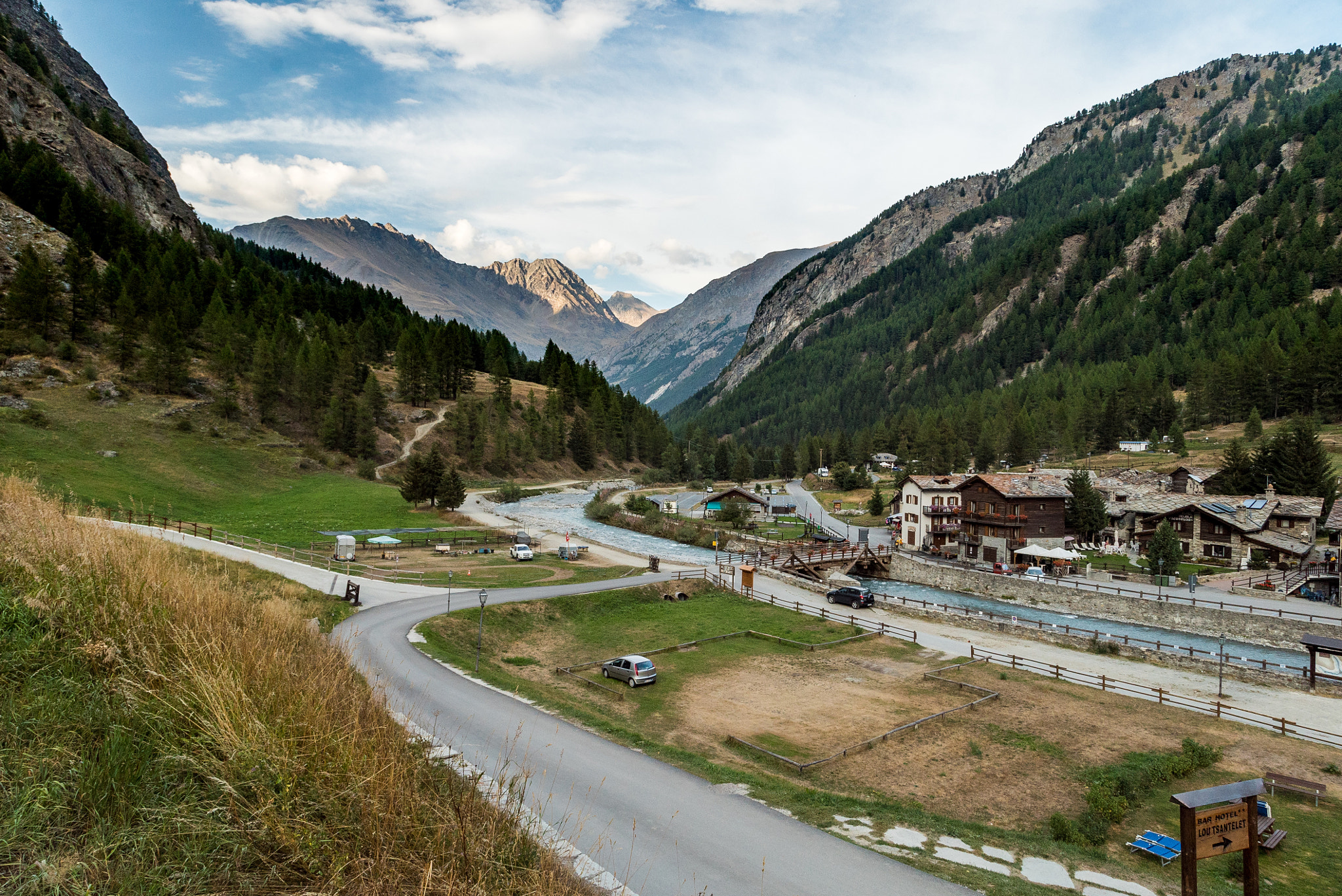 24-105mm F4 G SSM OSS sample photo. The village of valnontey, italy photography
