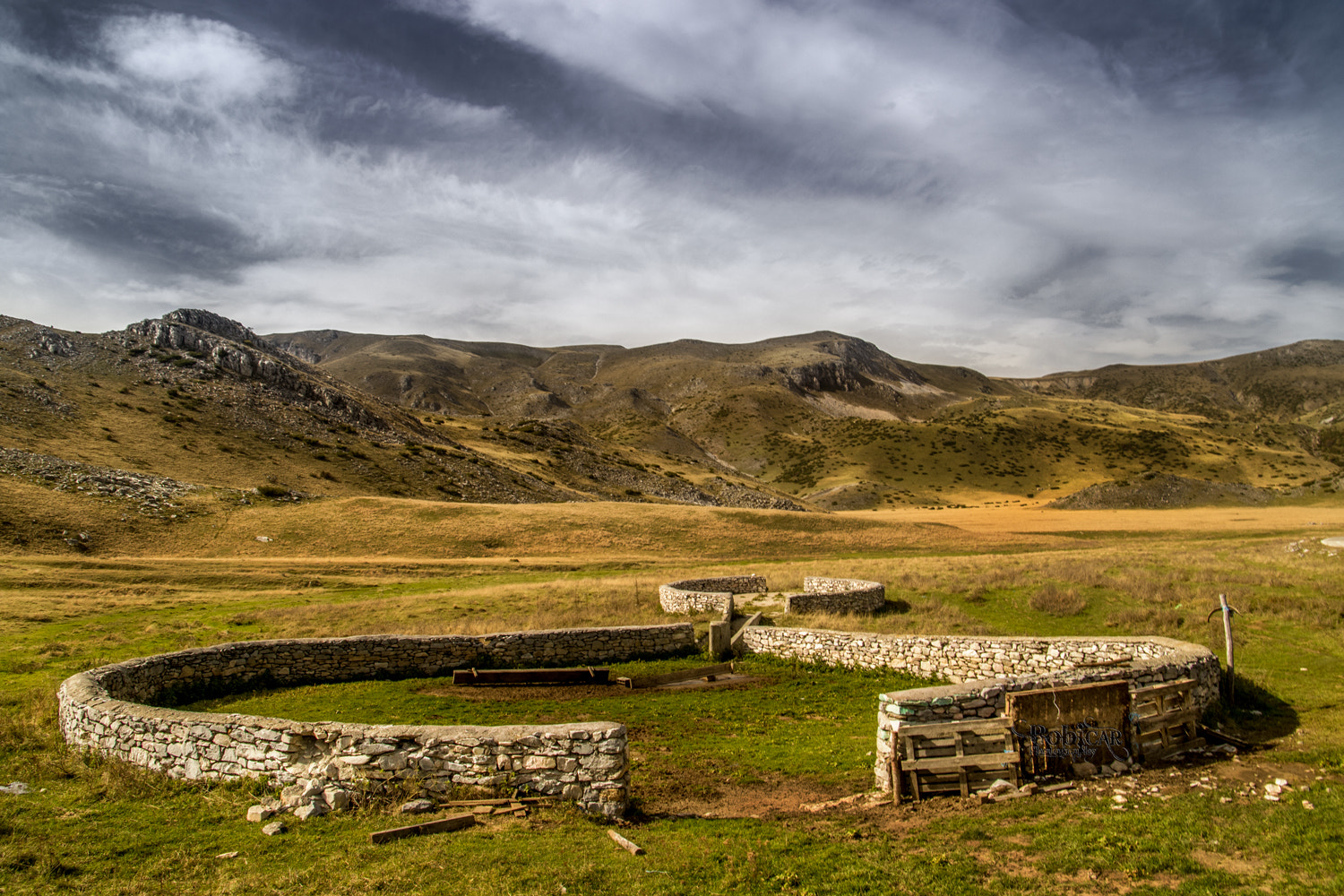 Sigma 17-70mm F2.8-4 DC Macro OS HSM sample photo. Sheepfold photography
