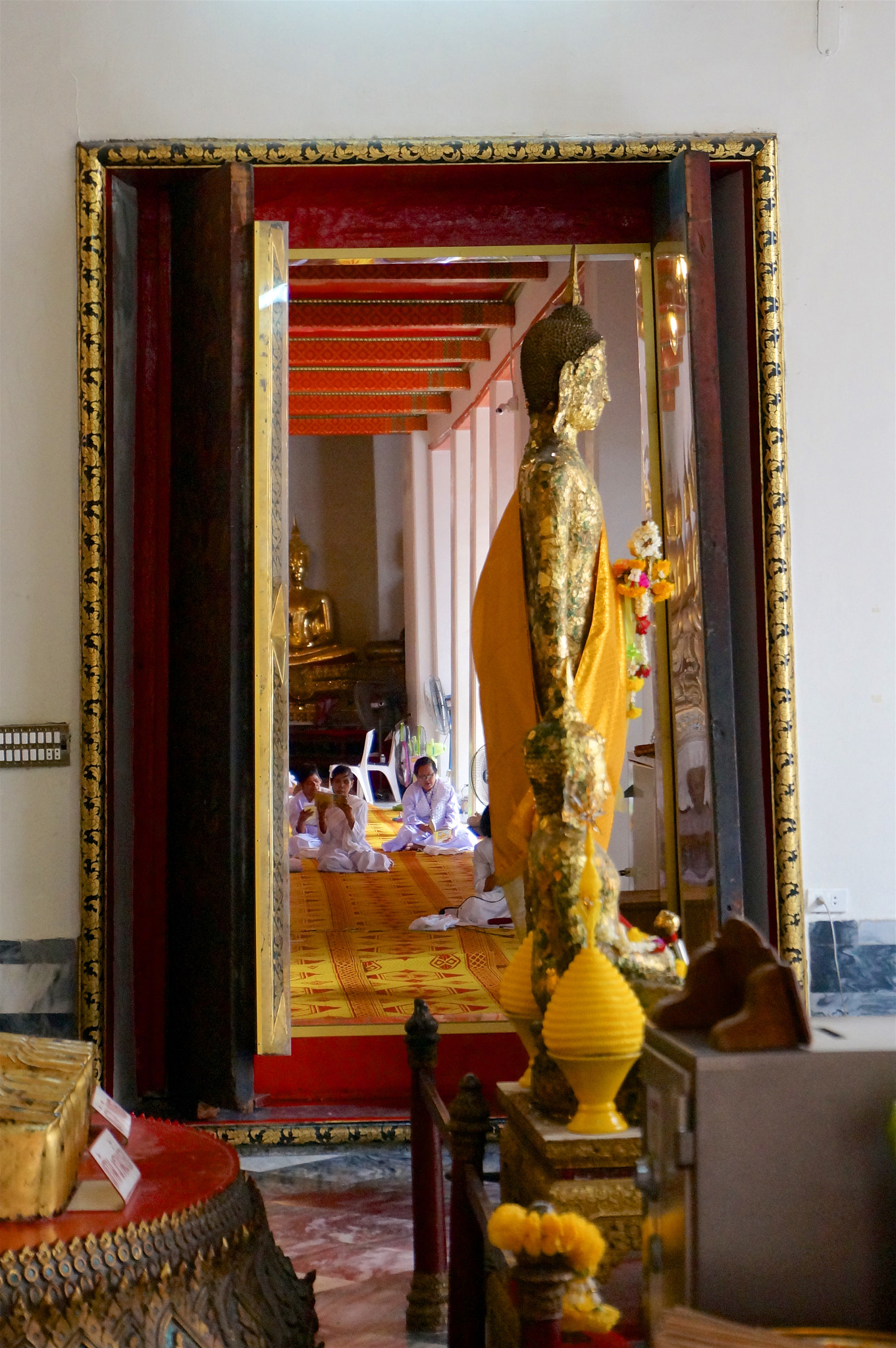 Sony Alpha NEX-3N + Sony E 18-50mm F4-5.6 sample photo. Framed meditation photography