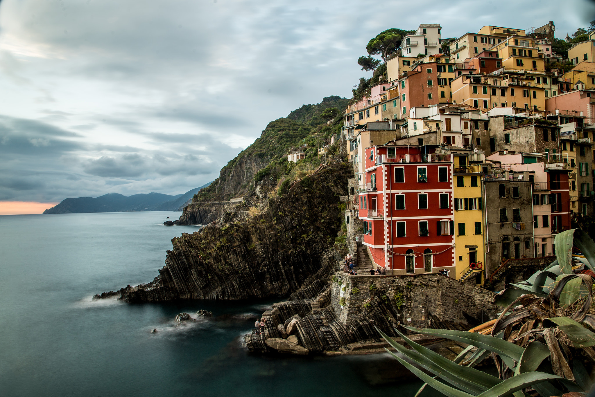 24-105mm F4 G SSM OSS sample photo. Riomaggiore, cinque terre photography
