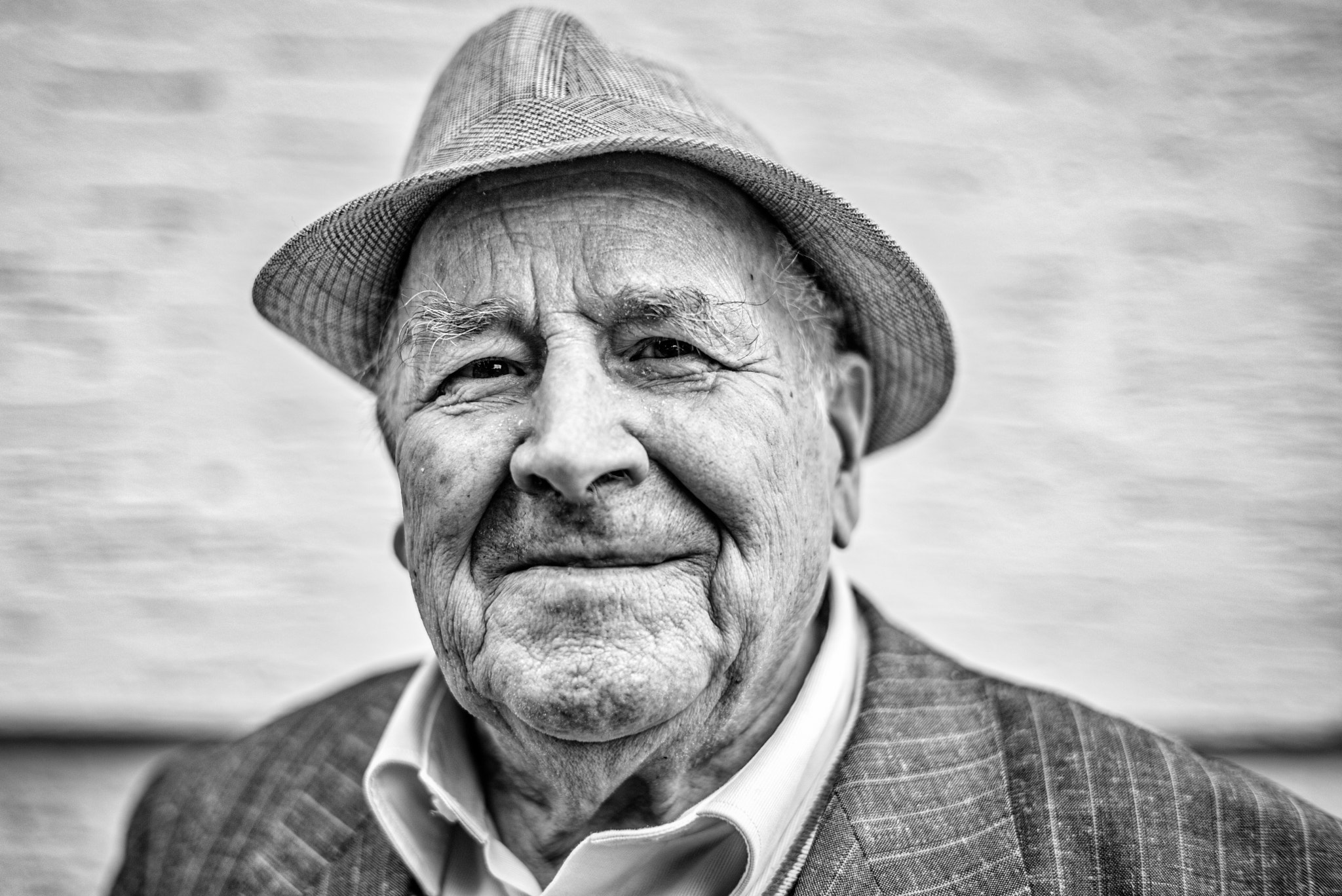 Leica Summilux-M 50mm F1.4 ASPH sample photo. Happy camper photography