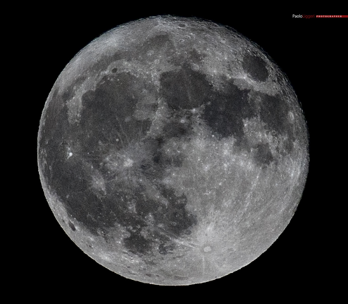 Canon EF 100-400mm F4.5-5.6L IS USM sample photo. Full moon #2 photography