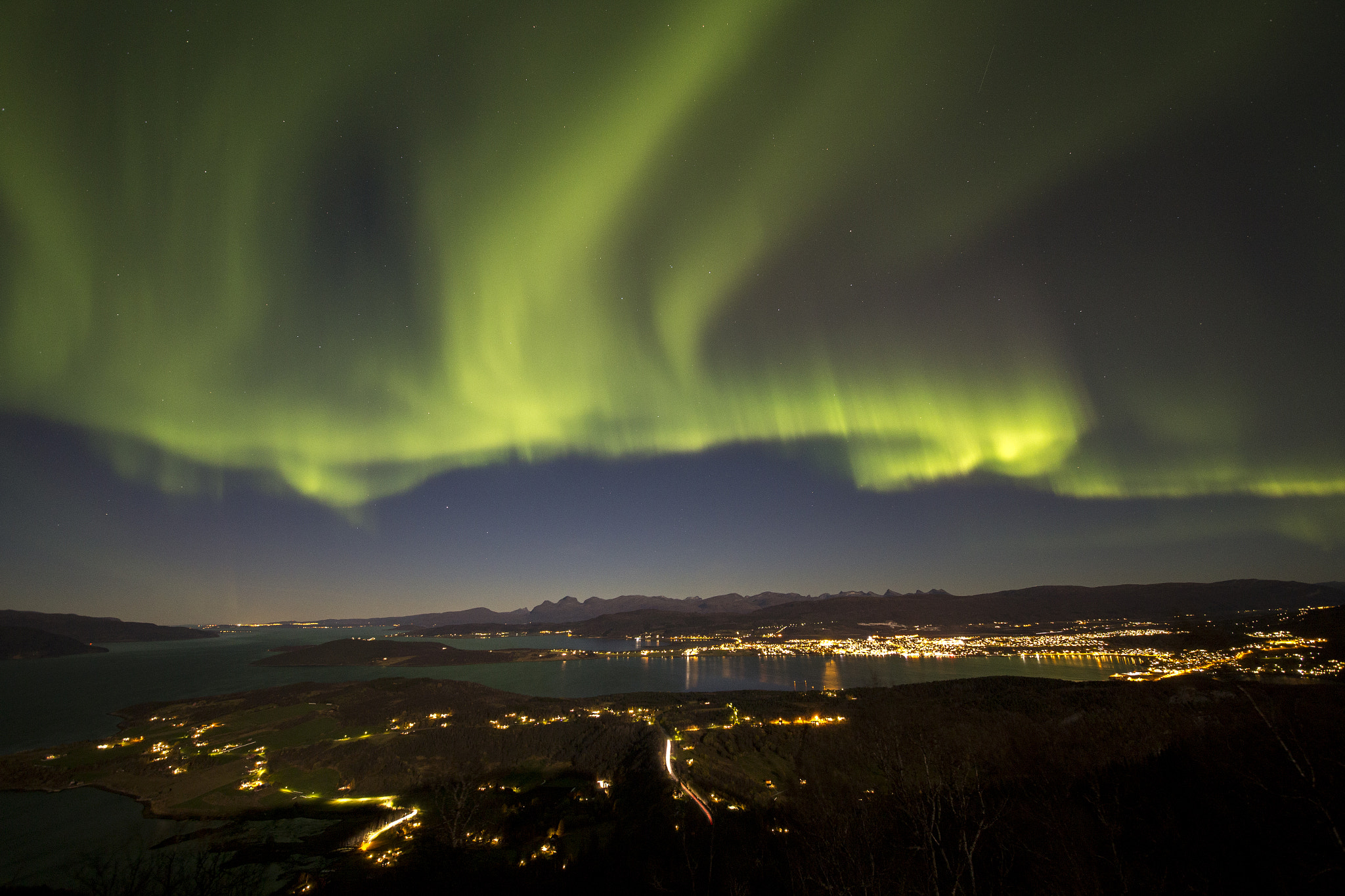 Sigma 12-24mm F4.5-5.6 II DG HSM sample photo. Part ii - aurora over my home town photography