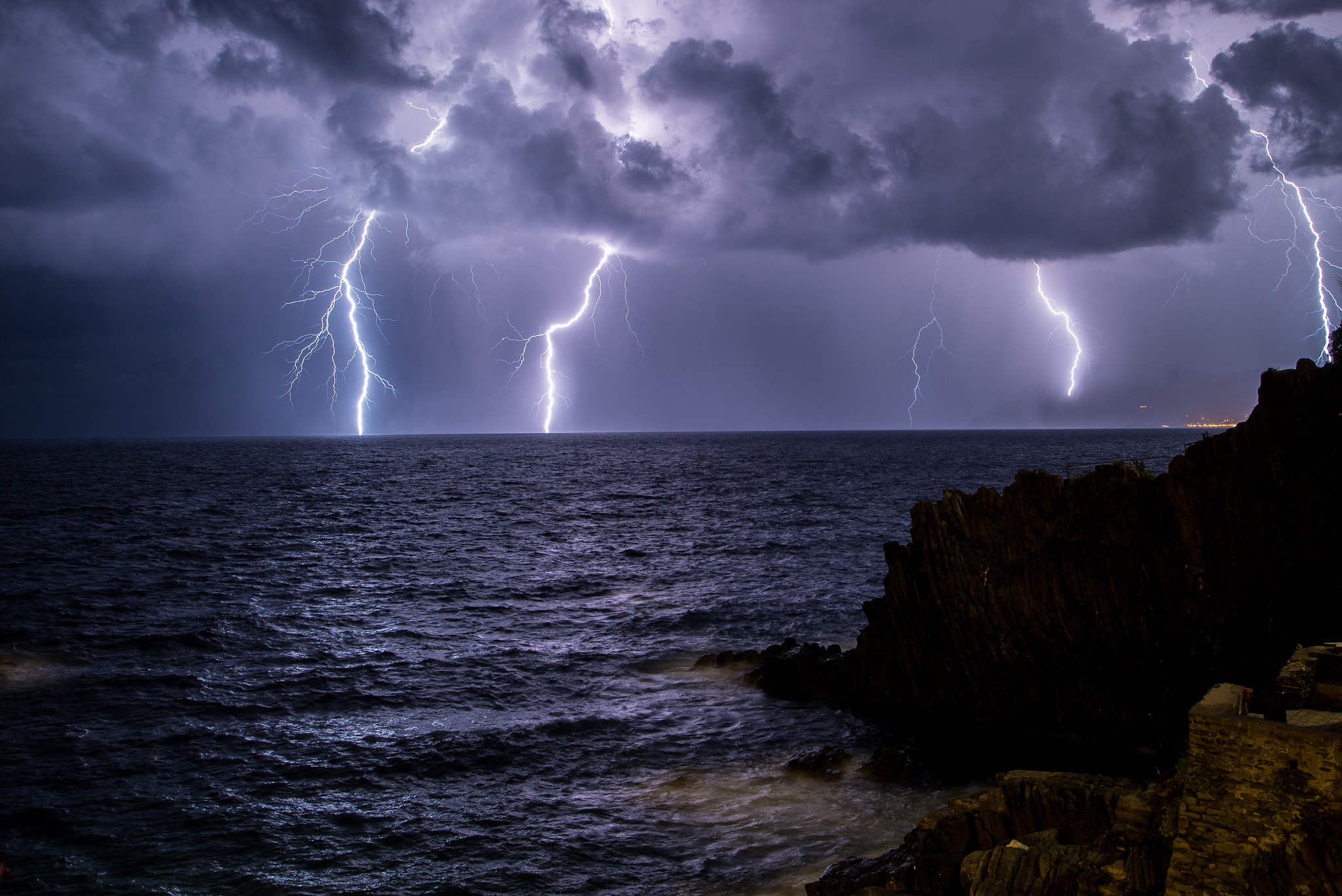 24-105mm F4 G SSM OSS sample photo. God's wrath photography