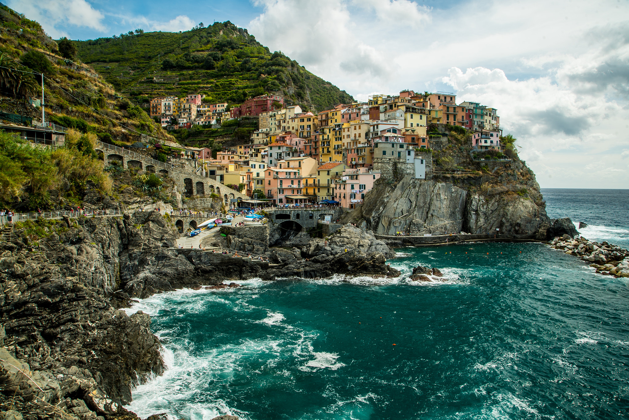 24-105mm F4 G SSM OSS sample photo. The beautiful manarola photography
