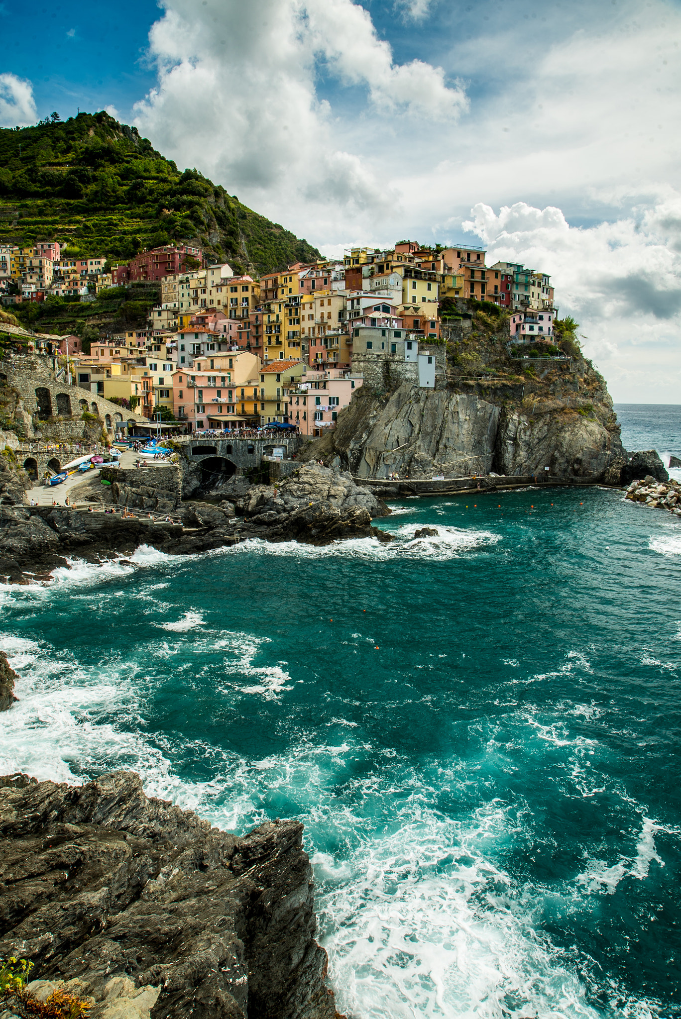 24-105mm F4 G SSM OSS sample photo. Cinque terre photography