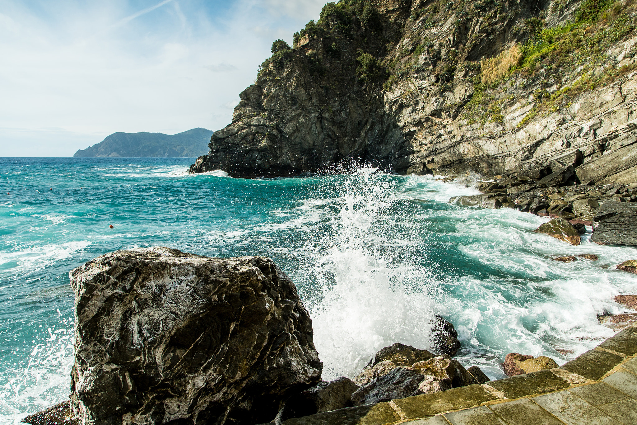 24-105mm F4 G SSM OSS sample photo. Waves photography