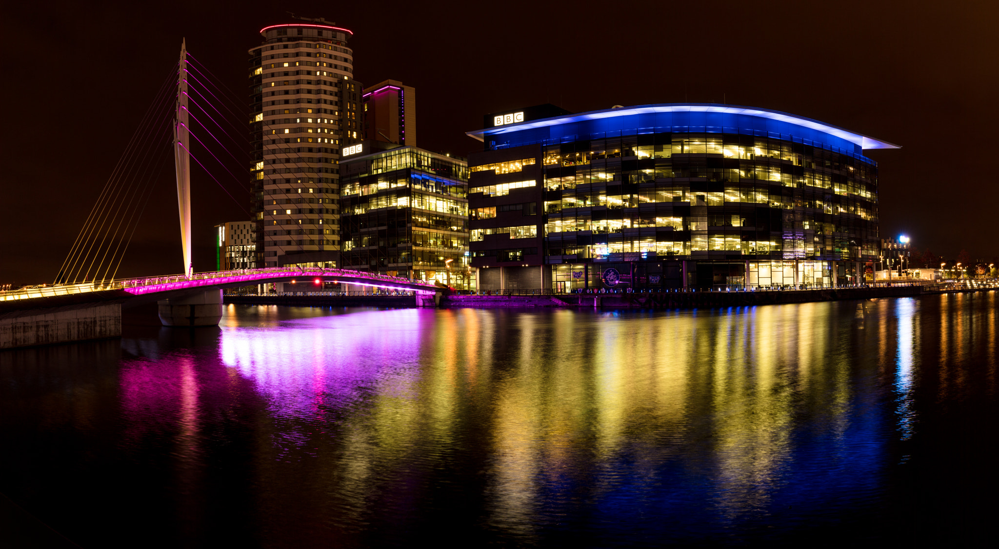Canon EF 16-35mm F4L IS USM sample photo. Salford quays #2 photography
