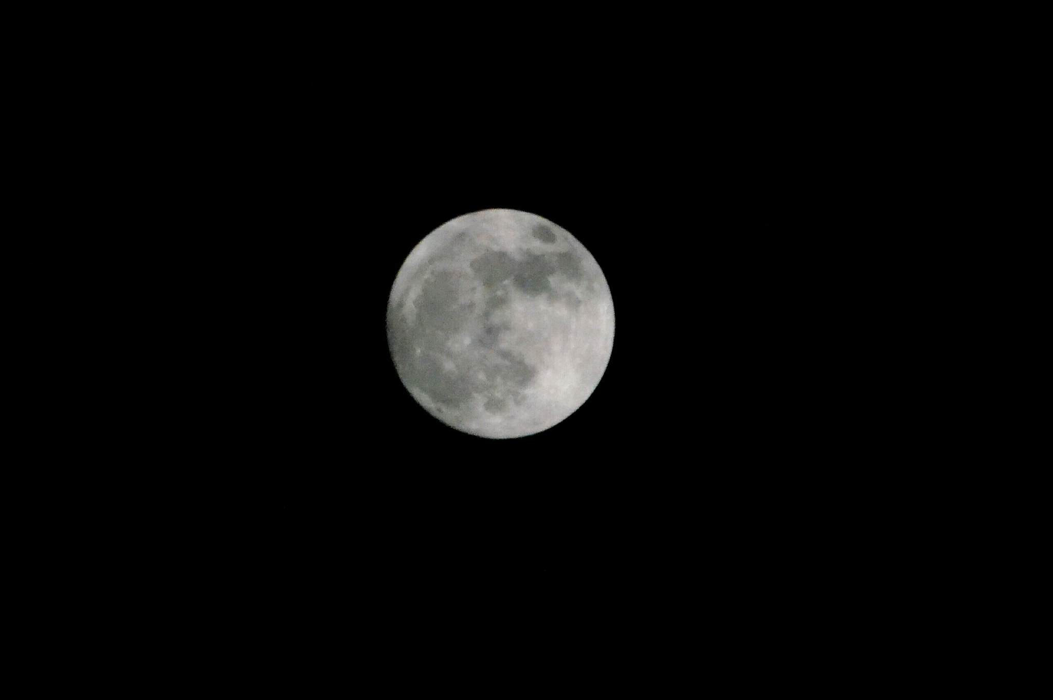 Nikon D5100 sample photo. Yesterday full moon view. photography