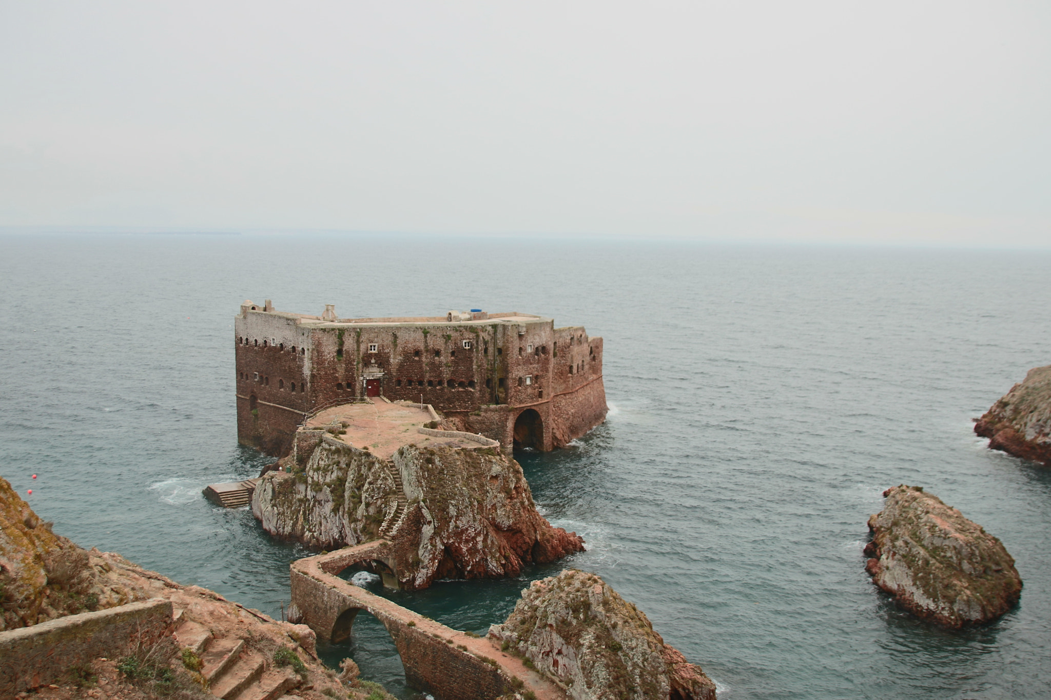 Canon EOS 760D (EOS Rebel T6s / EOS 8000D) + Sigma 18-250mm F3.5-6.3 DC OS HSM sample photo. Fort of berlengas photography