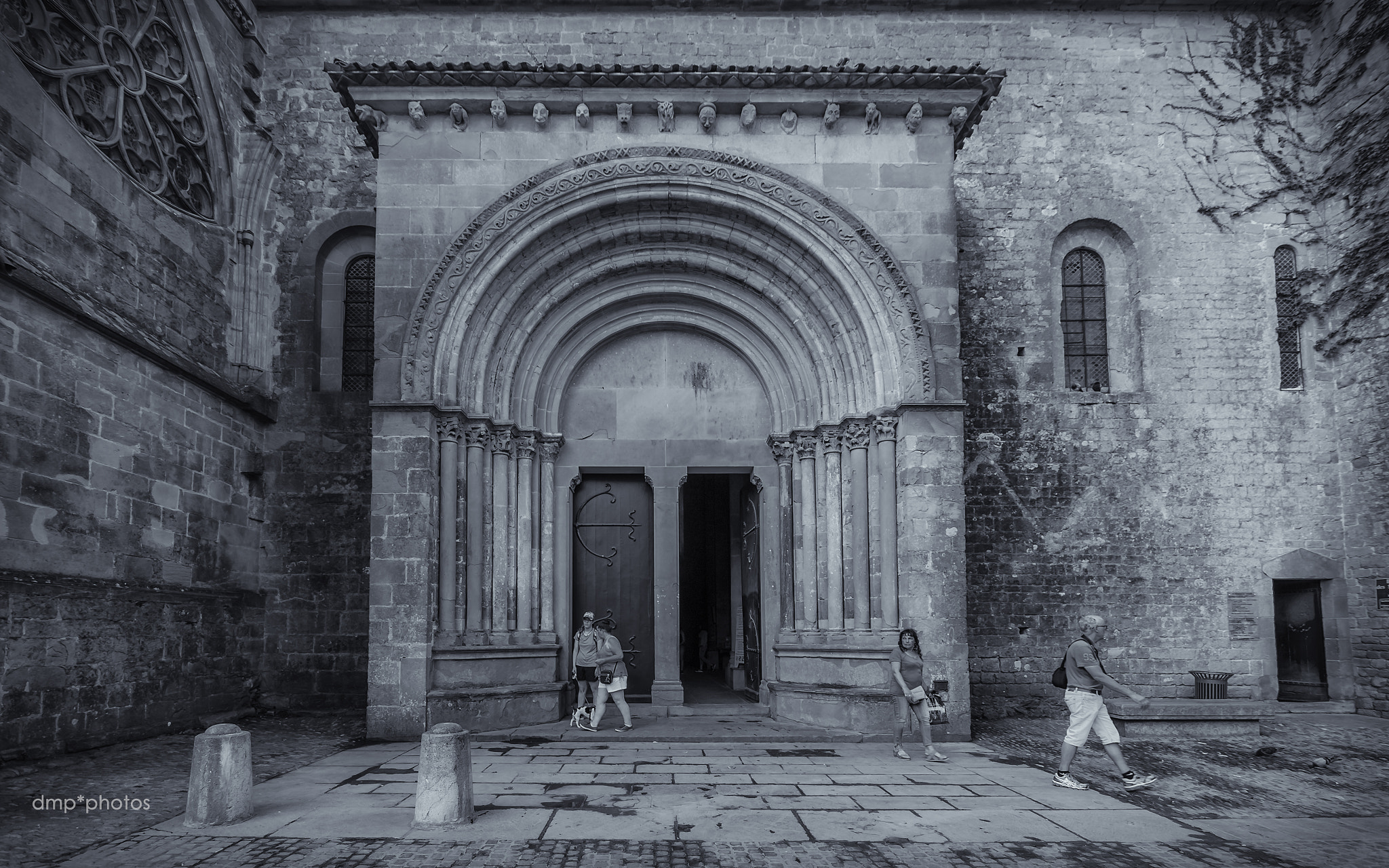 Nikon D5100 + Sigma 10-20mm F3.5 EX DC HSM sample photo. Basilique saint-nazaire. carcassonne. photography