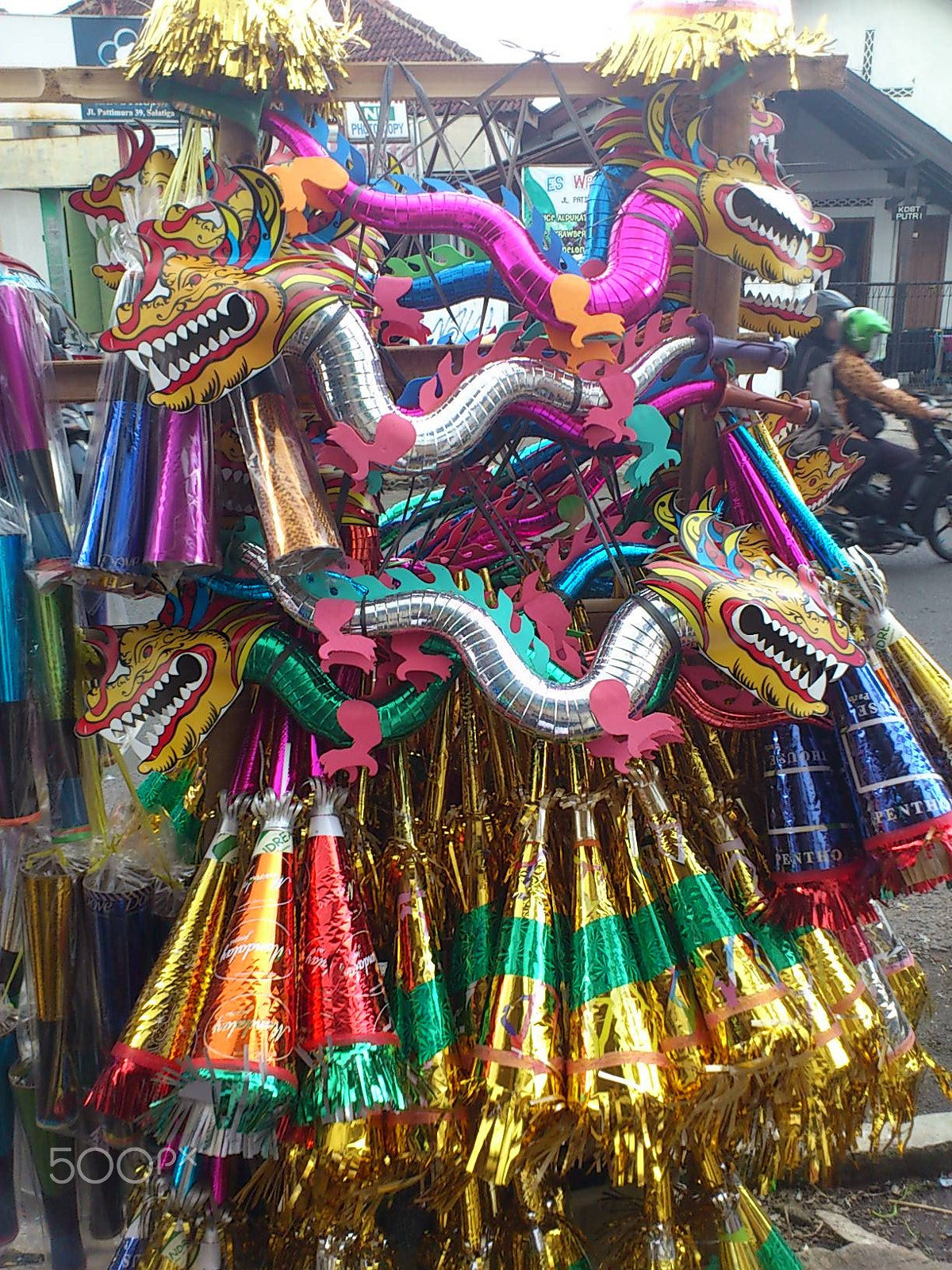 Sony Ericsson Xperia ray sample photo. Trumpet welcome new year photography