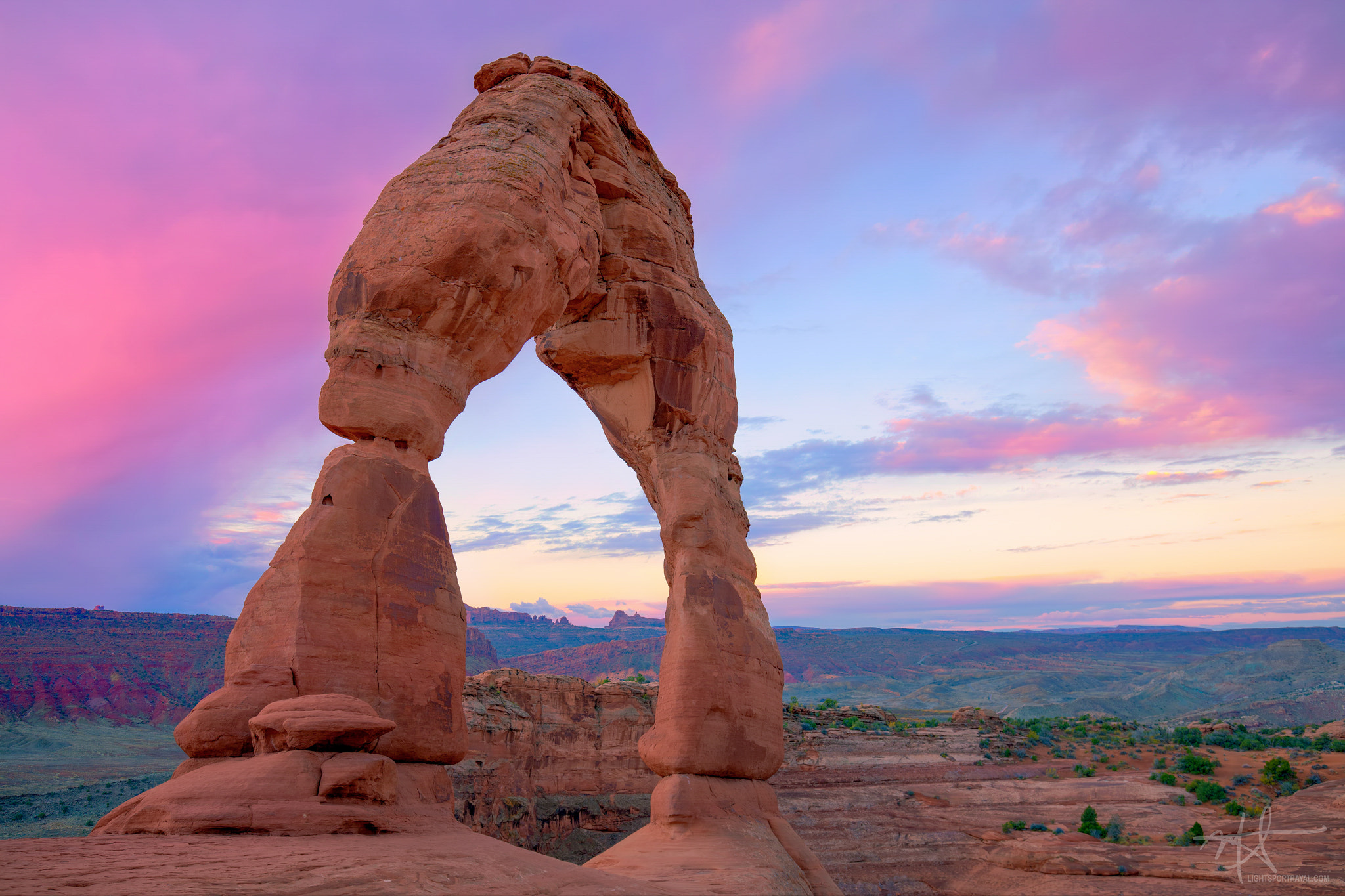 Canon EOS 5DS R + Canon EF 16-35mm F4L IS USM sample photo. Delicate arch sunrise photography