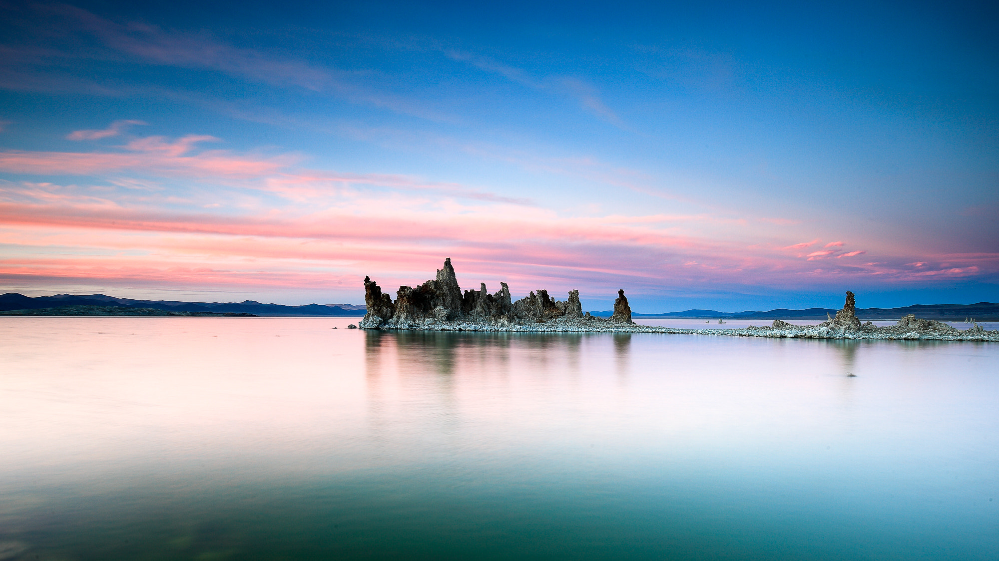 Canon EF 16-35mm F4L IS USM sample photo. Dreaming lake photography