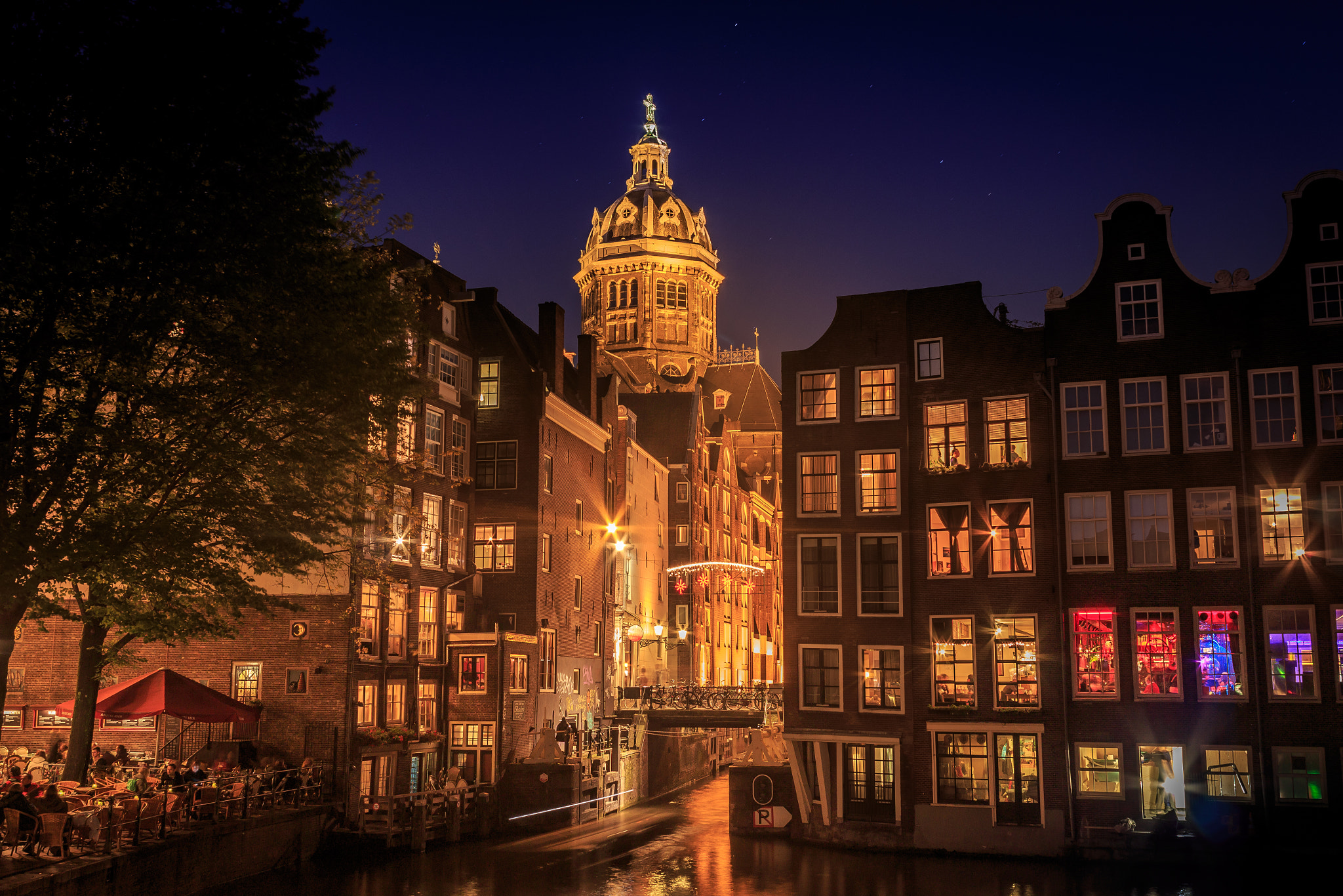 Canon EOS 700D (EOS Rebel T5i / EOS Kiss X7i) + Canon EF 24mm F2.8 sample photo. Basiliek van de h nicolaas photography
