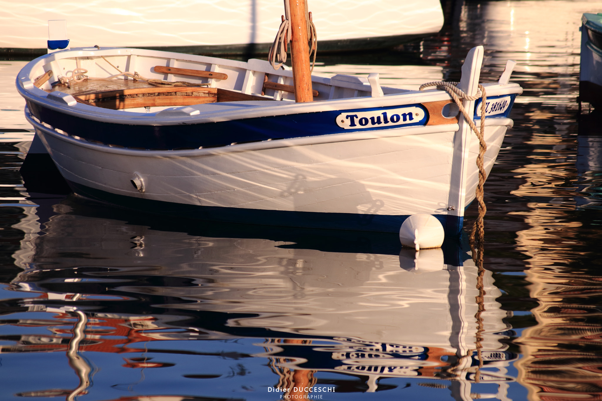 Sigma 55-200mm f/4-5.6 DC sample photo. Morning light on the harbour photography