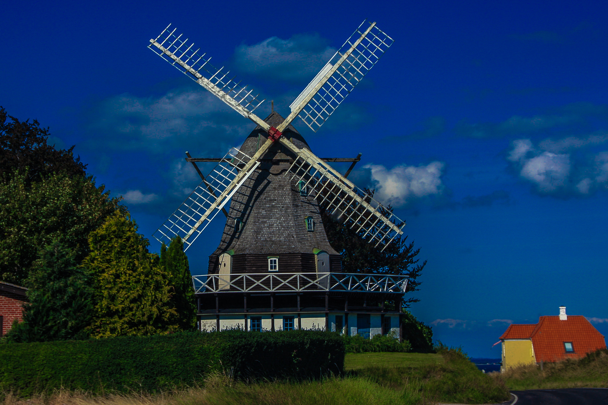 Canon EOS 40D + Sigma 18-125mm F3.8-5.6 DC OS HSM sample photo. Ærø denmark windmill photography