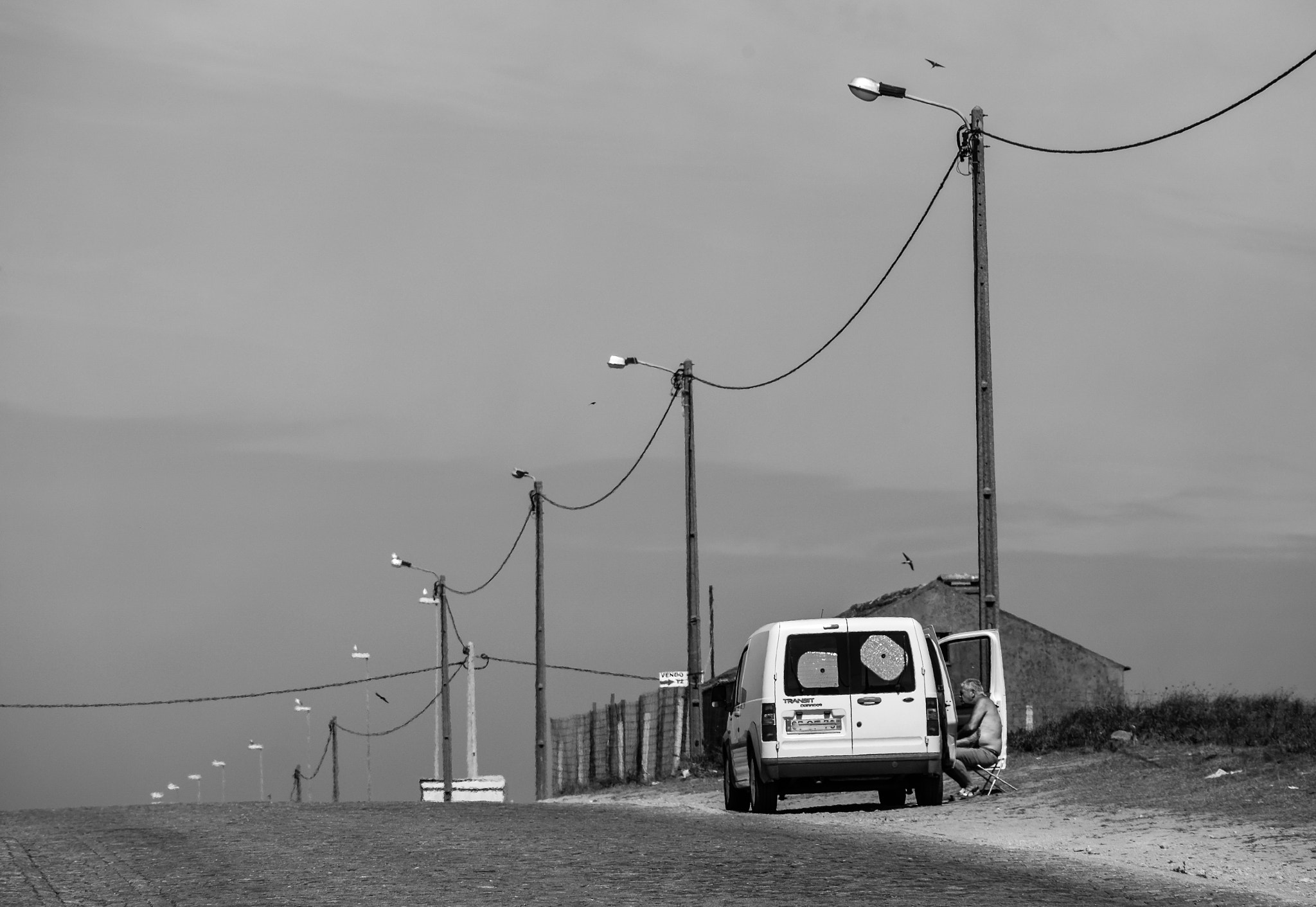 Fujifilm X-E2 + Fujifilm XC 50-230mm F4.5-6.7 OIS sample photo. La sosta (the stop) e il piede. photography