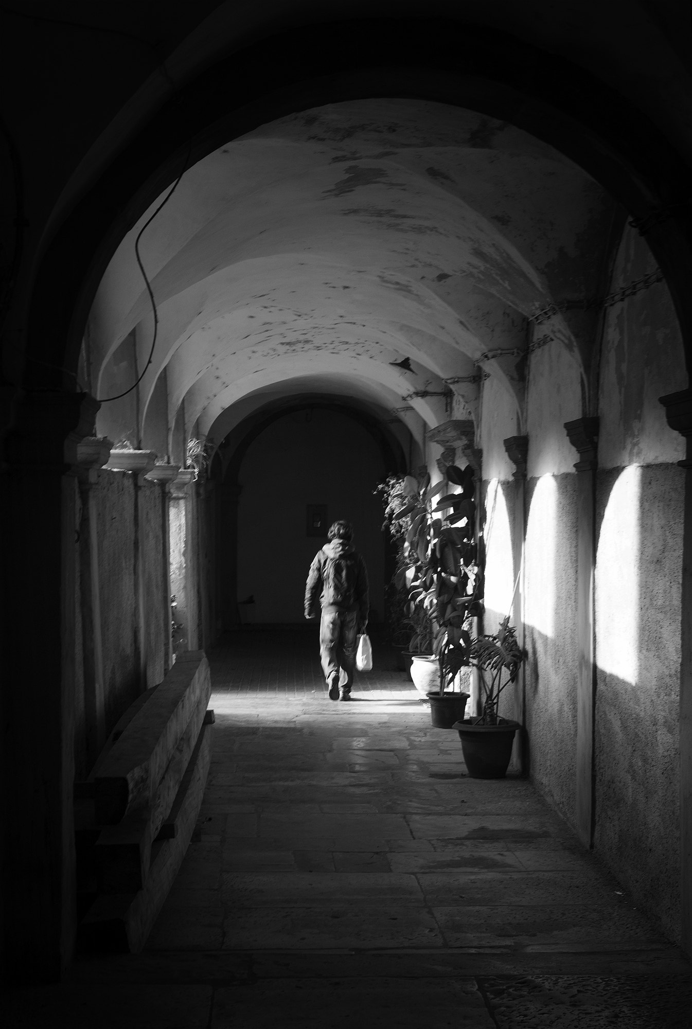 Summicron-M 35mm f/2 (IV) sample photo. Archway photography