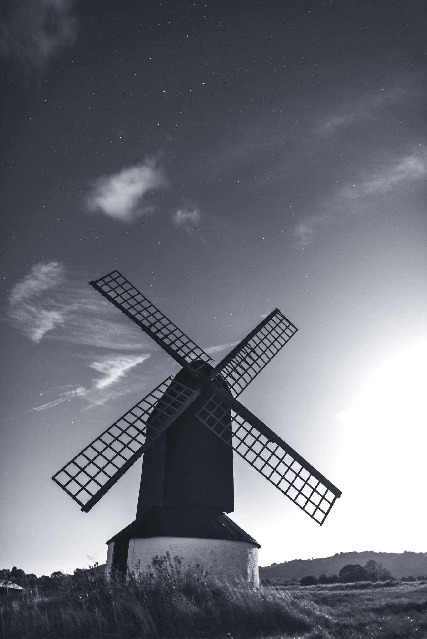 Nikon D810 + Nikon AF-S Nikkor 24mm F1.4G ED sample photo. Pitstone windmill photography