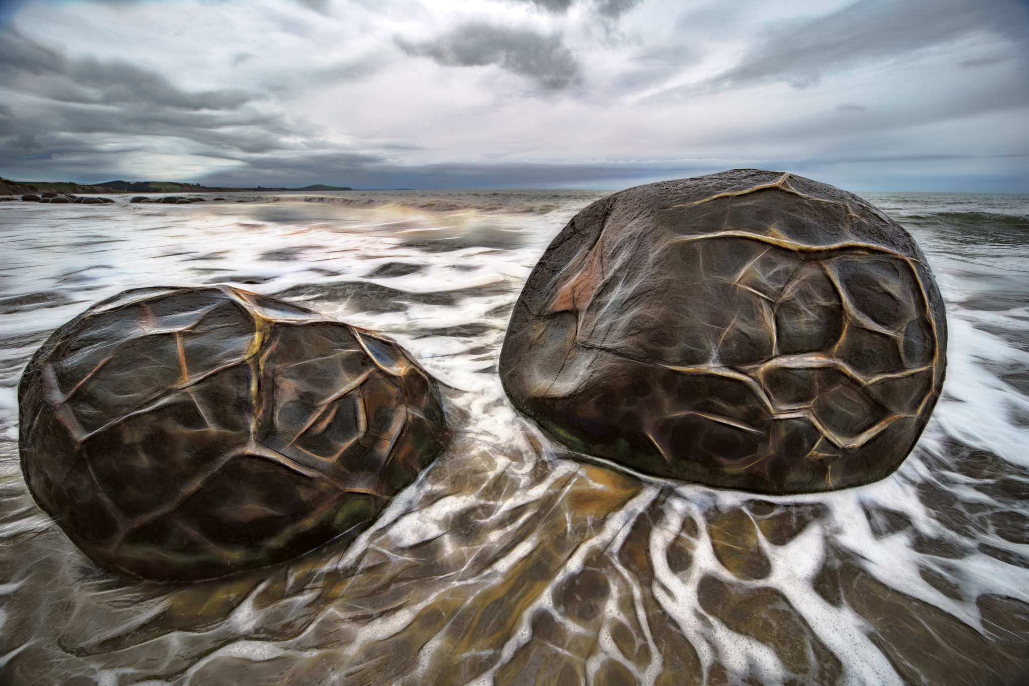 Canon EOS 6D + Sigma 12-24mm F4.5-5.6 EX DG Aspherical HSM sample photo. Moeraki boulders photography