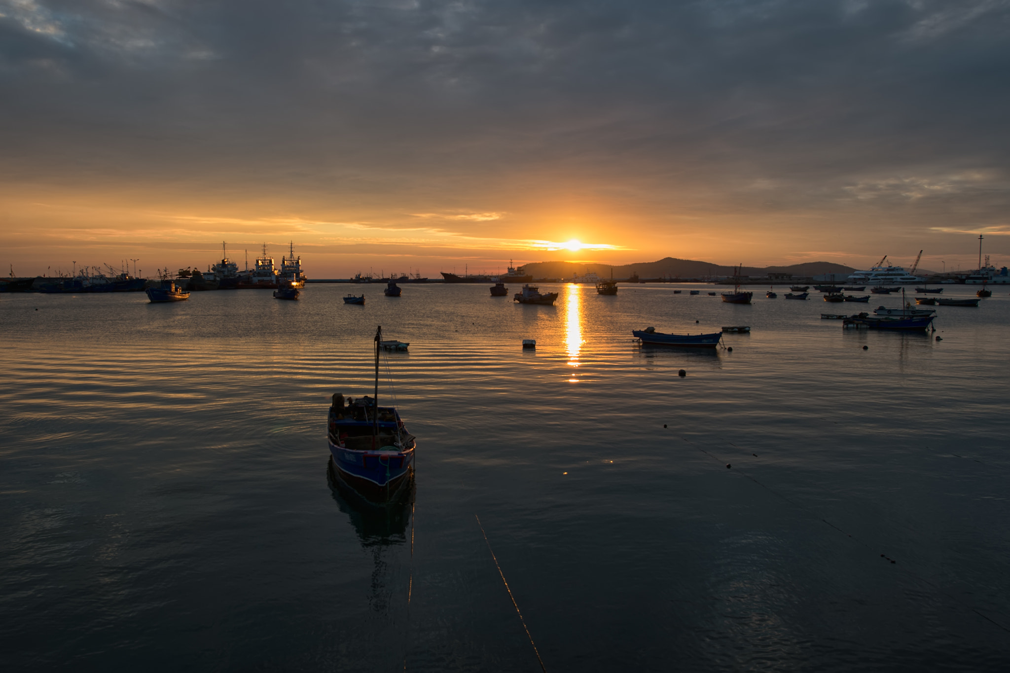 Nikon Df sample photo. Sunset view of fishing boats photography