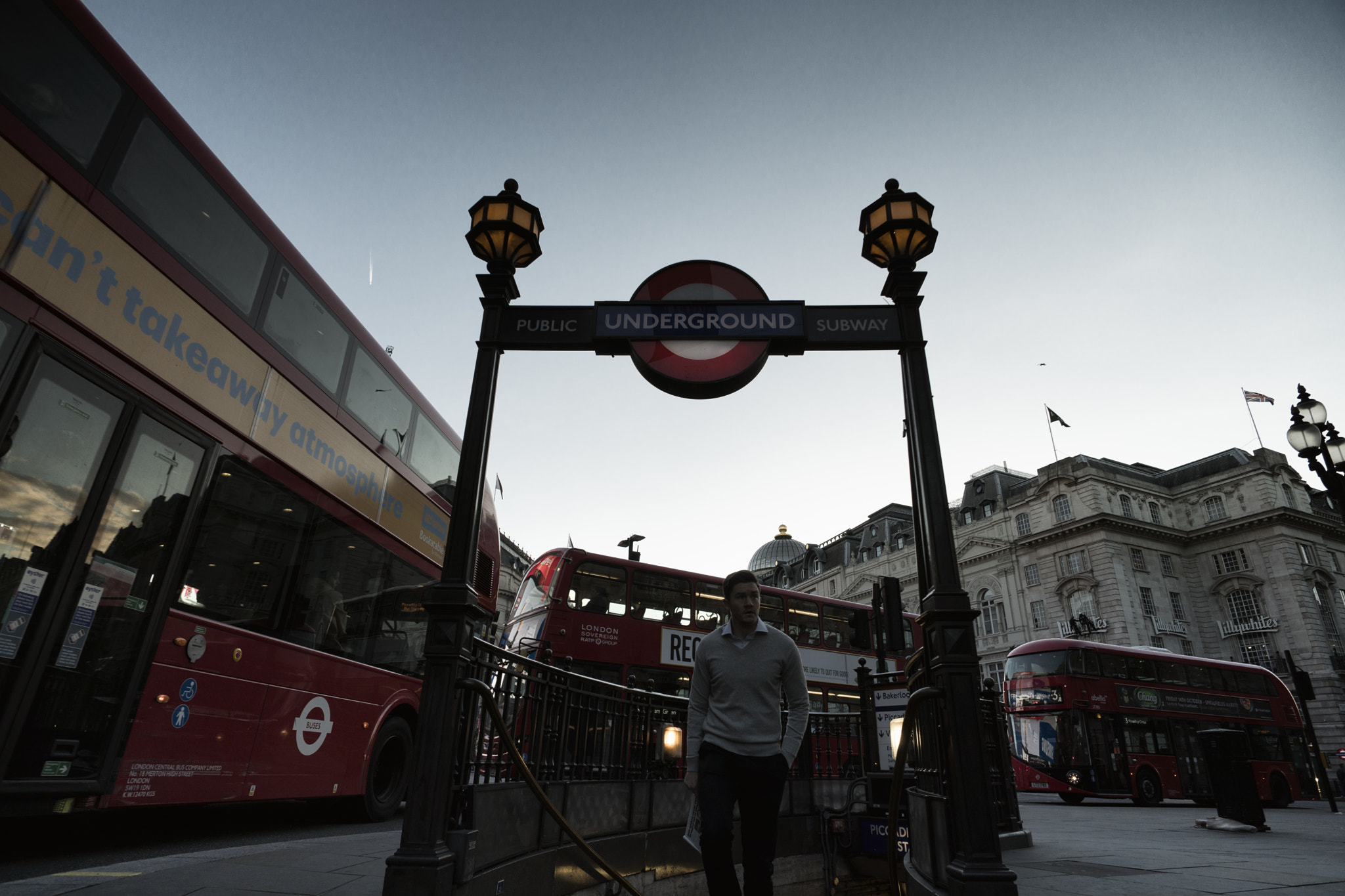 Sony a6300 + ZEISS Touit 12mm F2.8 sample photo. London | uk photography