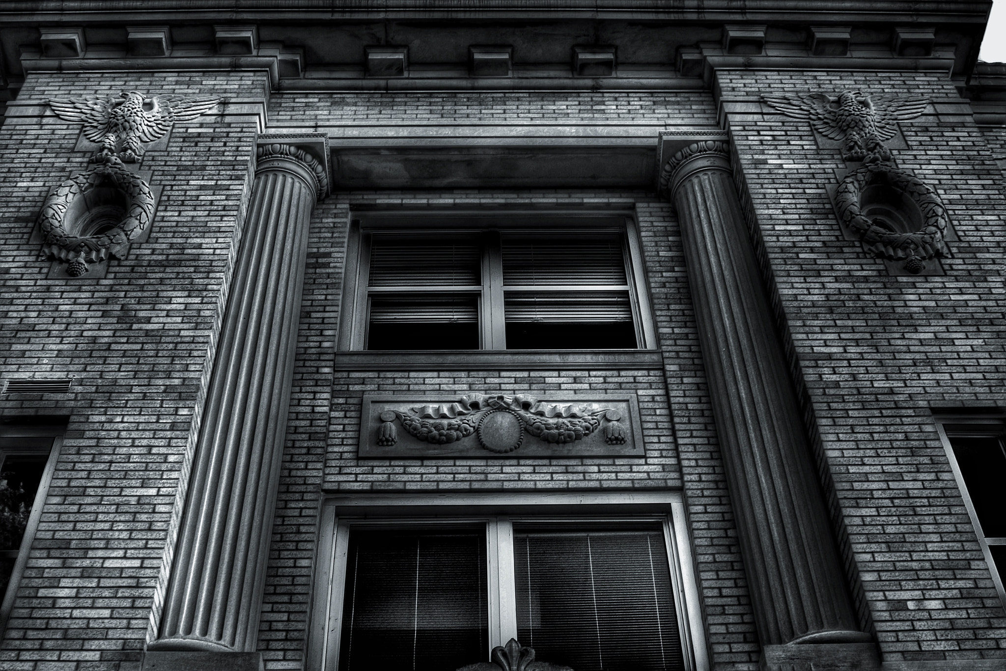 Tamron AF 28-200mm F3.8-5.6 XR Di Aspherical (IF) Macro sample photo. Vintage architecture photography