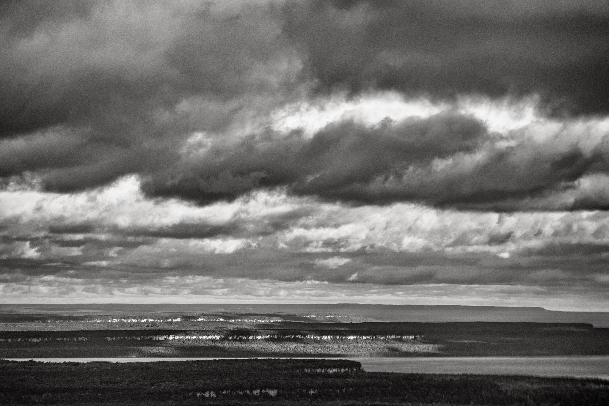 Sony Alpha DSLR-A900 + Sony 70-400mm F4-5.6 G SSM sample photo. Cloudy skies over the bruce photography