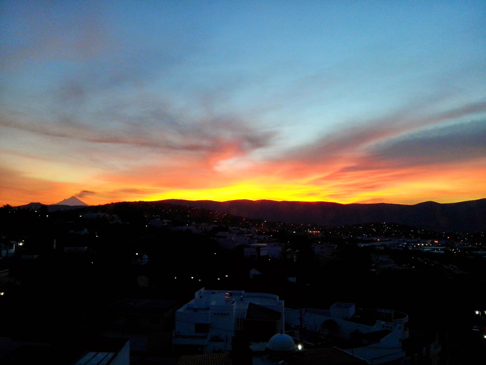 LG G Pro Lite sample photo. The sun and the volcano photography