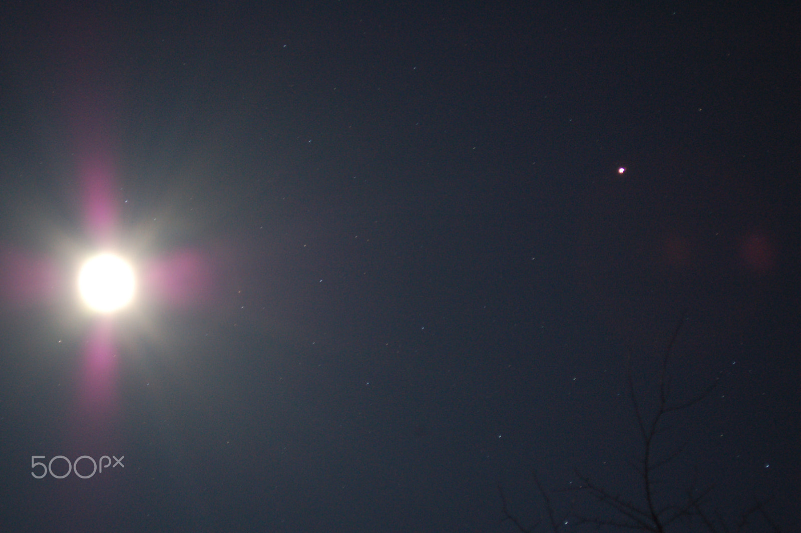 AF Zoom-Nikkor 28-80mm f/3.3-5.6G sample photo. Moon & venus photography