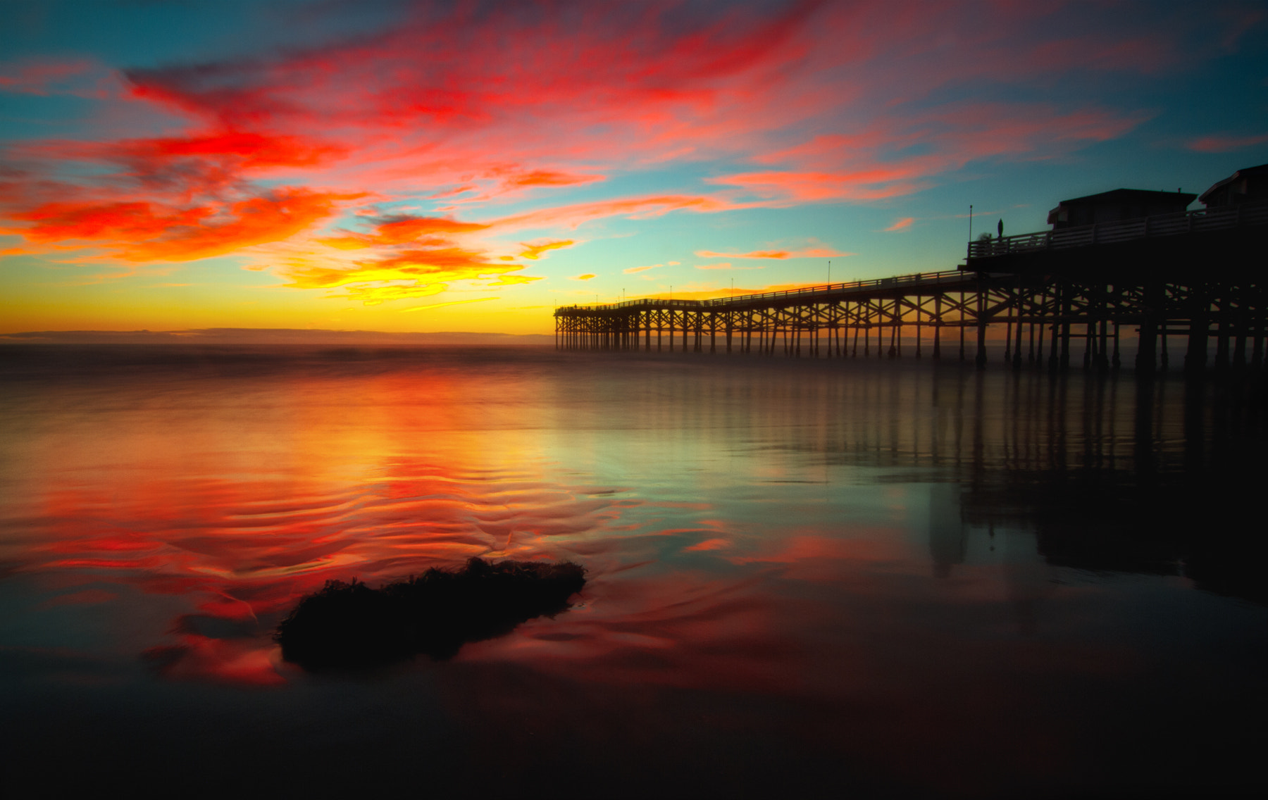 Tokina AT-X Pro 12-24mm F4 (IF) DX sample photo. The ghost at crystal pier photography