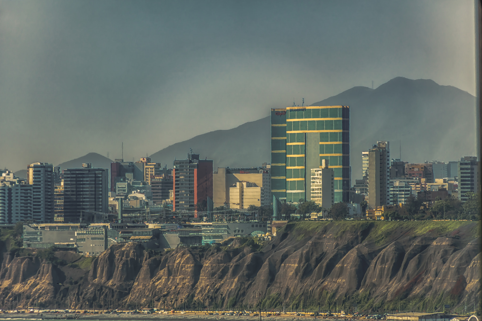 Sony DT 18-250mm F3.5-6.3 sample photo. City on the precipice photography