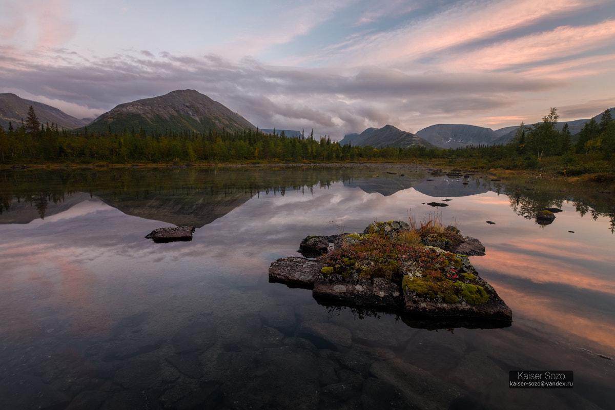 Fujifilm XF 10-24mm F4 R OIS sample photo. Perfectly smooth surface of the polygonal lake photography