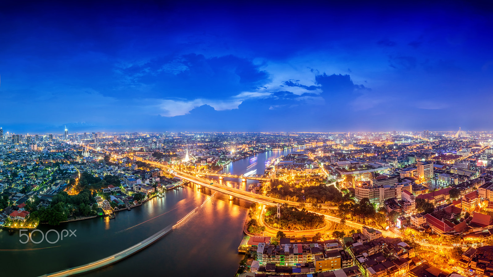 Nikon AF-S Nikkor 17-35mm F2.8D ED-IF sample photo. Bangkok city at night time, hotel and resident area in the capit photography