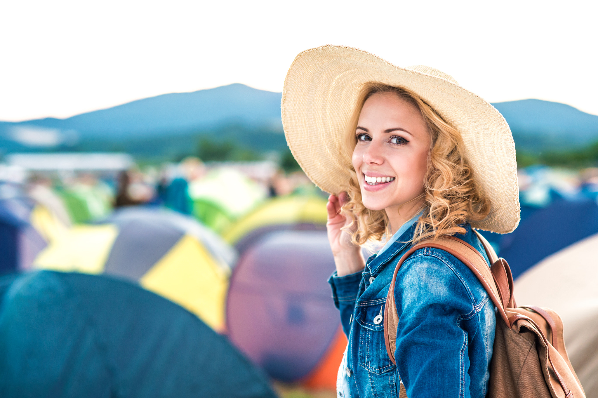 Nikon D4S + Nikon AF Nikkor 85mm F1.8D sample photo. Beautiful girl at summer festival photography