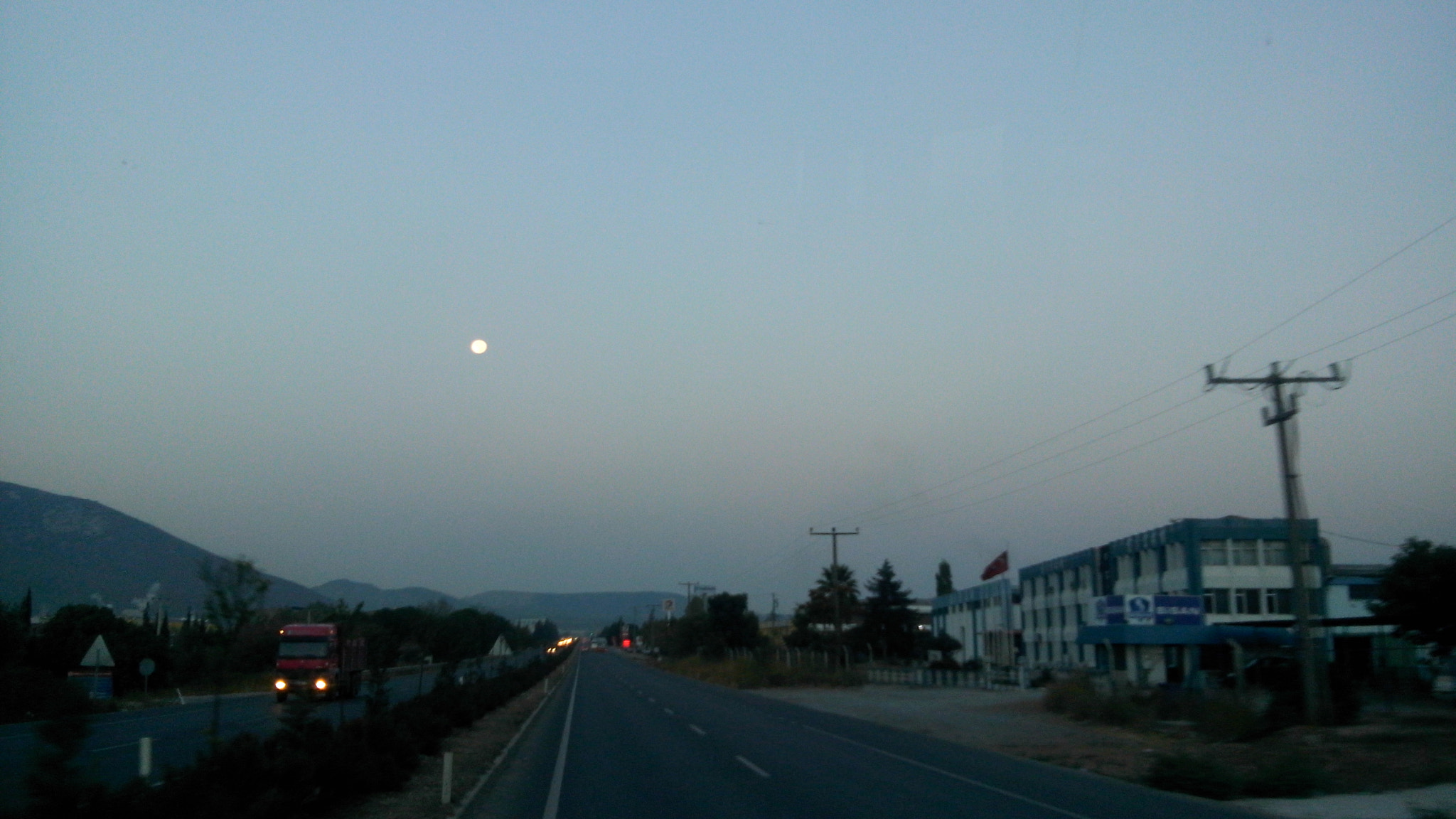LG G Pro Lite sample photo. Morning & moon  photography