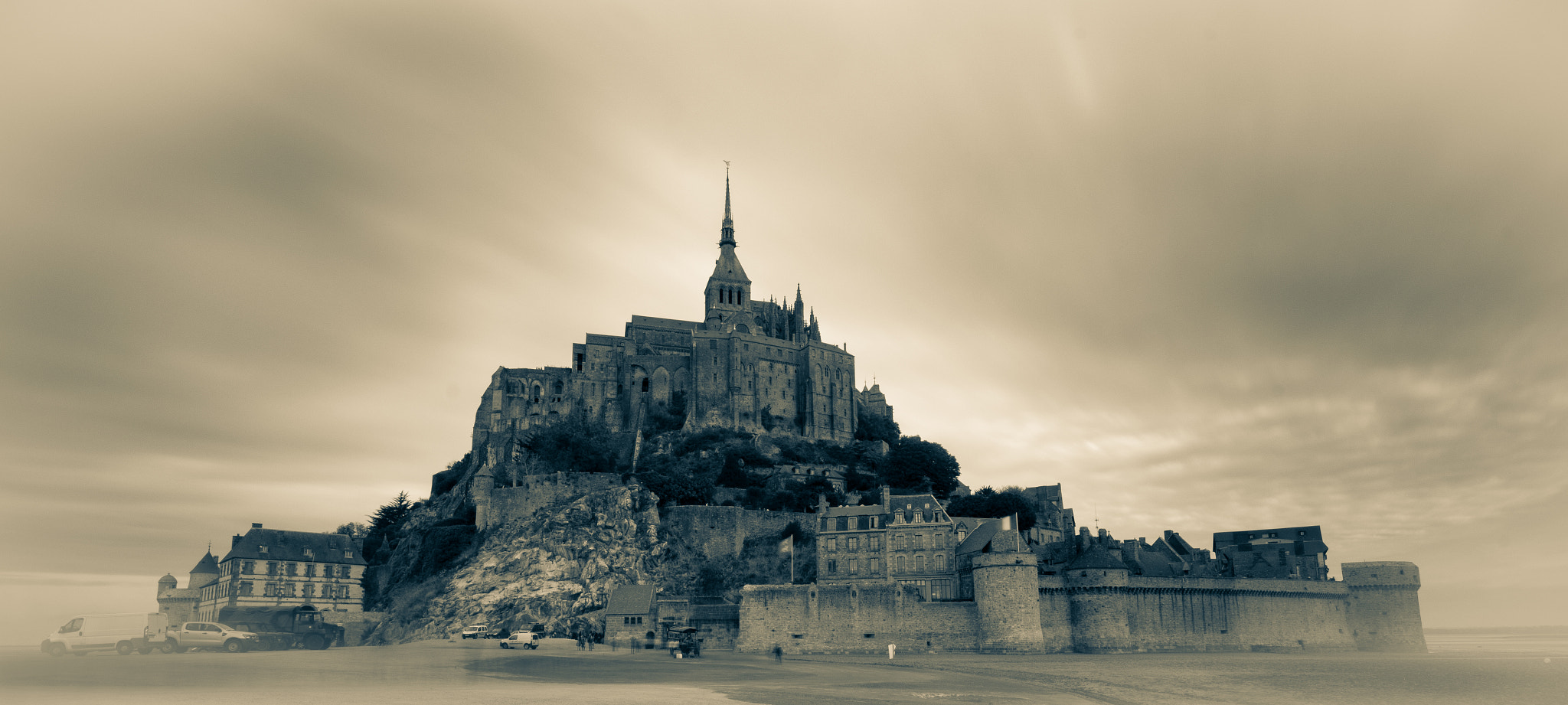 Sigma AF 10-20mm F4-5.6 EX DC sample photo. Saint michel photography