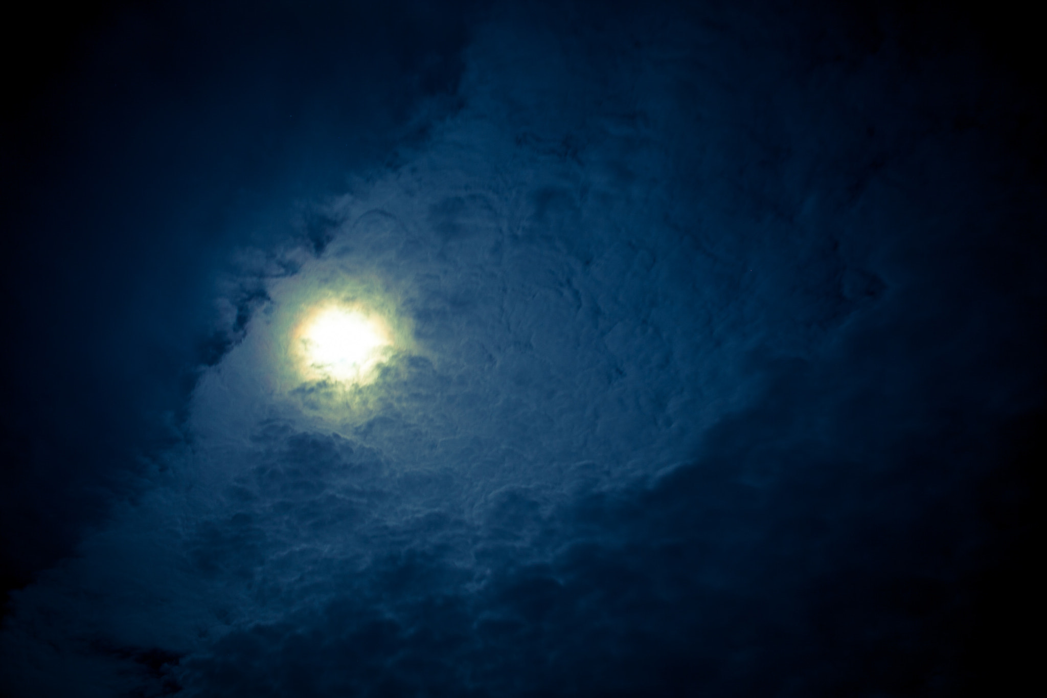 Canon EF 28mm F2.8 sample photo. Сold moon photography
