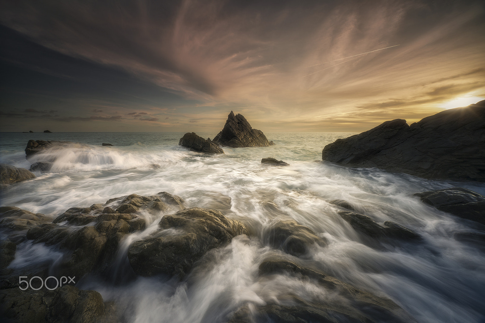 Sony a7R II + Voigtlander HELIAR-HYPER WIDE 10mm F5.6 sample photo. Framura coast photography