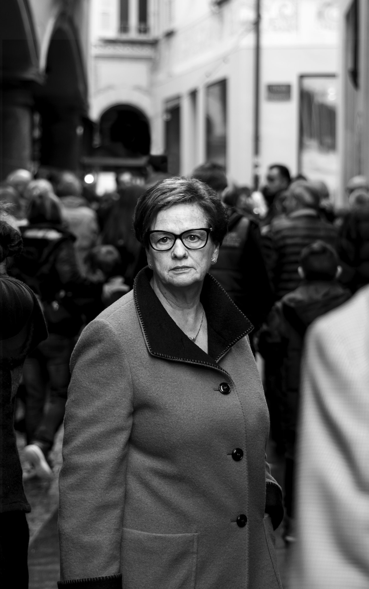 Nikon AF Micro-Nikkor 60mm F2.8D sample photo. Lady at the market photography