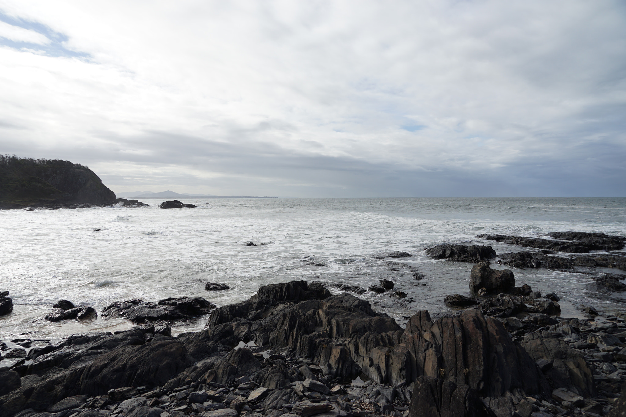 Sony FE 24-240mm F3.5-6.3 OSS sample photo. Rocks and so on photography