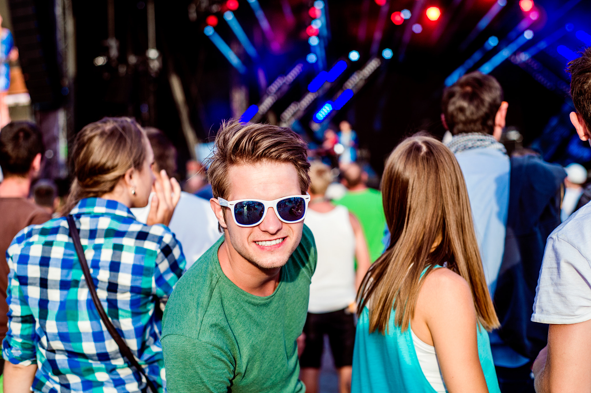 Nikon D4S sample photo. Teenagers at summer music festival having fun photography