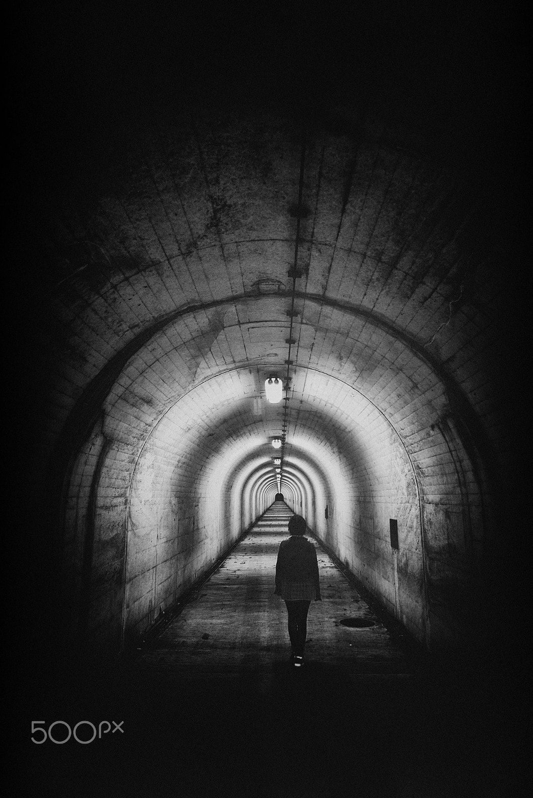 Leica Summilux-M 21mm F1.4 Asph sample photo. Tunnel photography